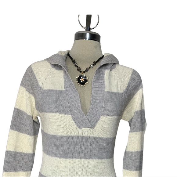 Streetwear Society Grey and White Striped Hoodie Size L - Picture 3 of 8